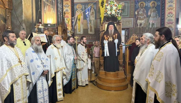 Εσπερινός-της-Μεταμορφώσεως-του-Σωτήρος-στο-ομώνυμο-παρεκκλήσι-της-1ης-Στρατιάς-στη-Λάρισα