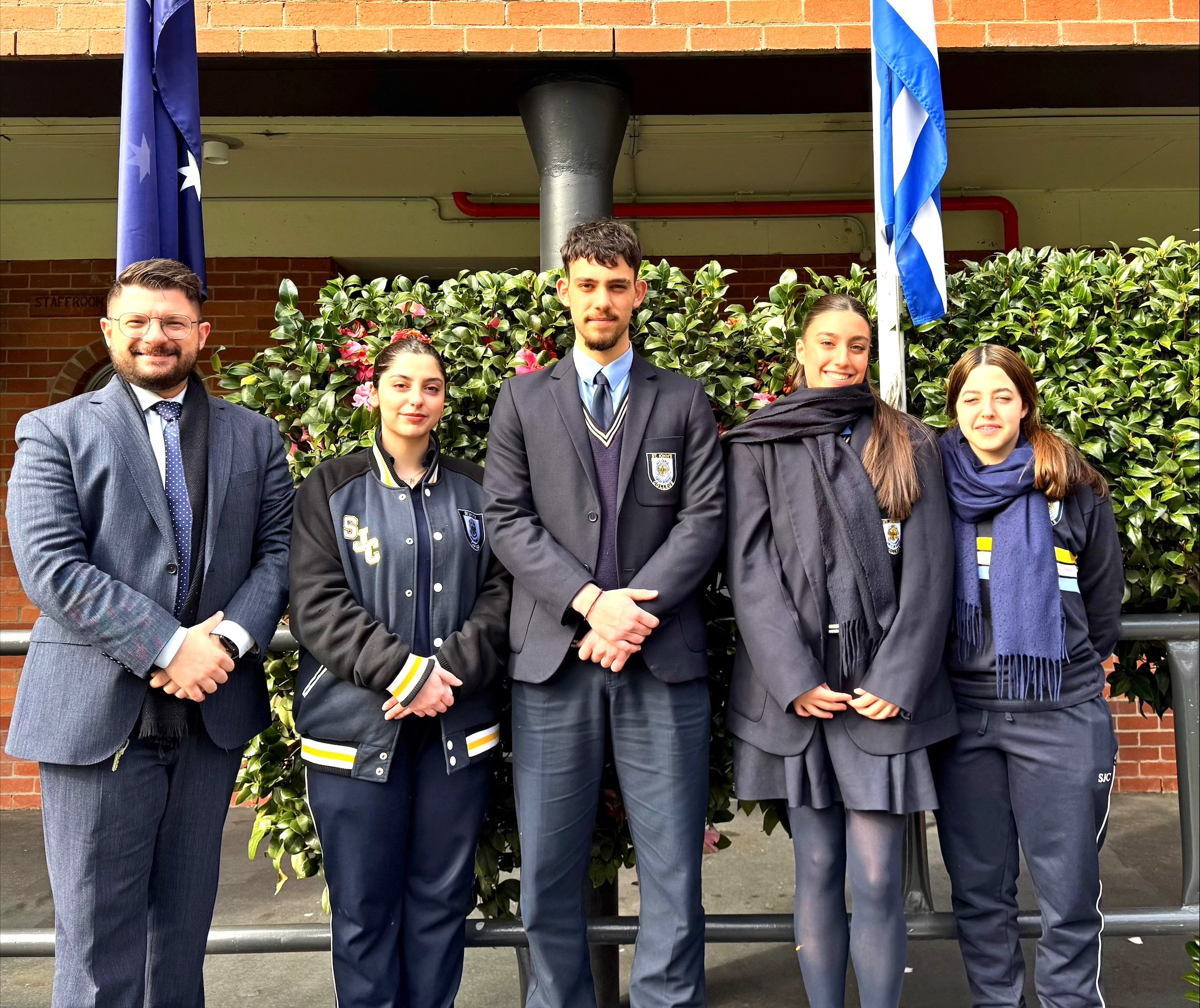 Επιτυχία-για-το-Κολλέγιο-του-Αγίου-Ιωάννου-preston-Μελβούρνης-στην-πιστοποίηση-της-Ελληνικής-Γλώσσας