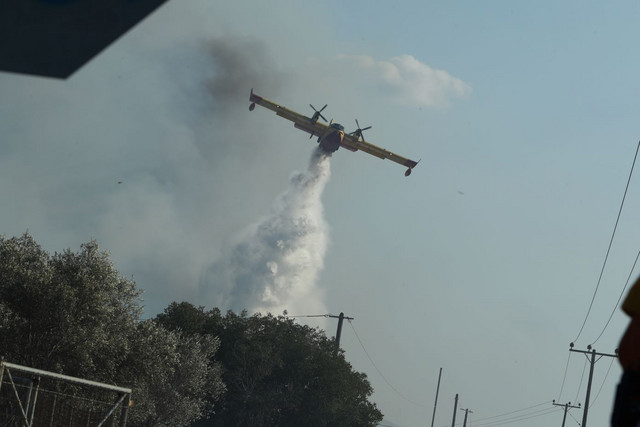 Βελτιωμένη-εικόνα-στις-φωτιές-της-Κερατέας-και-της-Ηλείας-–-Σε-επιφυλακή-η-Πυροσβεστική-καθώς-αναμένεται-ενίσχυση-των-ανέμων