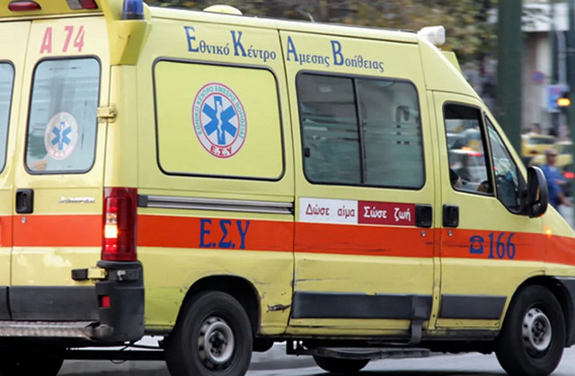 Στο-νοσοκομείο-5χρονος-μετά-από-σύγκρουση-αυτοκινήτου-με-μηχανή-στη-Θεσσαλονίκη