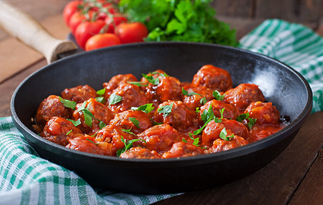 Κεφτεδάκια-με-γλυκόξινη-σάλτσα