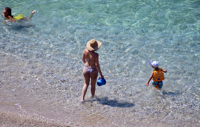 Σε-ποιες-παραλίες-της-Αττικής-απαγορεύεται-να-κολυμπάμε;-–-Δείτε-αναλυτικά