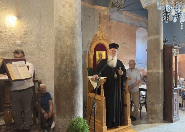 Παρακλήσεις-προς-τιμήν-της-Υπεραγίας-Θεοτόκου-στην-Ιερά-Μητρόπολη-Θηβών