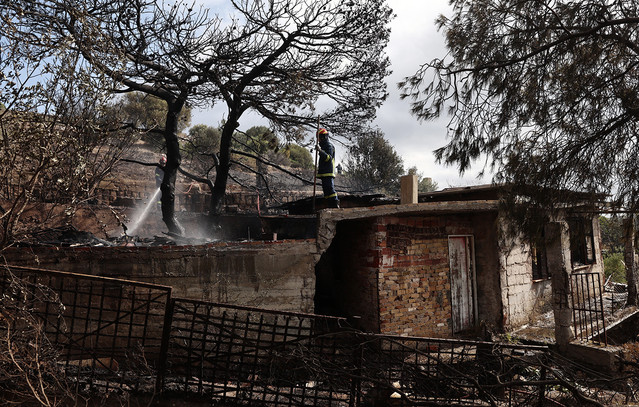 aντιδήμαρχος-Σαρωνικού-για-φωτιά-στην-Κερατέα:-Υπάρχει-βίντεο-που-δείχνει-ένα-άτομο-να-κινείται-ύποπτα