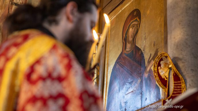 Οι-Παρακλήσεις-του-Δεκαπενταύγουστου-στο-ραδιόφωνο-της-Πεμπτουσίας