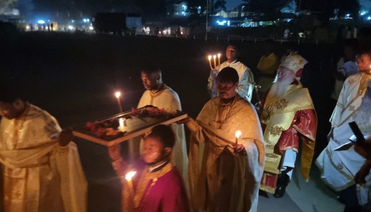 Τα-Εγκώμια-της-Θεοτόκου-έψαλλαν-στην-Κινσάσα-της-ΛΔ.-Κονγκό