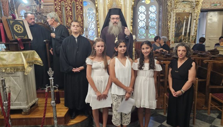 Παράκληση-της-Παναγίας-στον-Ιερό-Ναό-Παναγίας-Ερειθιανής-Βροντάδου-Χίου