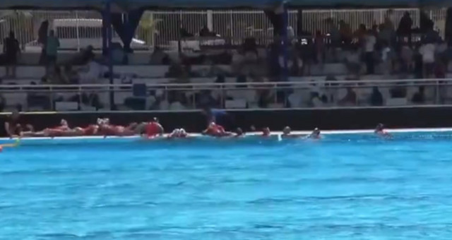 Τρόμος-σε-αγώνα-πόλο-στη-Βραζιλία:-Πυροβολισμοί-έξω-από-το-στάδιο-–-Αθλήτριες-κρύφτηκαν-πίσω-από-πινακίδες