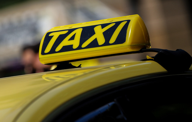 Ταξί-χρέωσε-90-ευρώ-για-διαδρομή-από-το-λιμάνι-Πειραιά-μέχρι-τη-λεωφόρο-Συγγρού