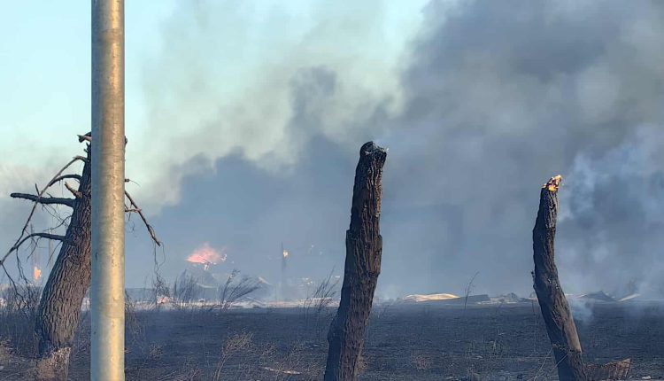 Φωτιά-τώρα:-Εκκενώσεις-οικισμών-στη-Δυτική-Αχαΐα-με-«112»-–-Κάηκαν-επιχειρήσεις-και-σπίτια-–-Μάχη-της-Πυροσβεστικής-σε-3-μέτωπα-–-live-οι-εξελίξεις