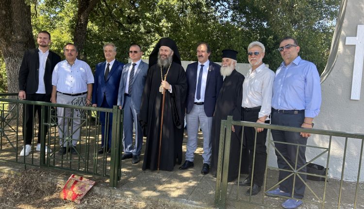 Τρισάγιο-για-τους-15-απαγχονισθέντες-Έλληνες-στην-Κλαδορράχη-το-1943