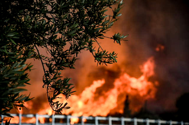 Δείτε-live-τα-πύρινα-μέτωπα-από-δορυφόρους-της-nasa