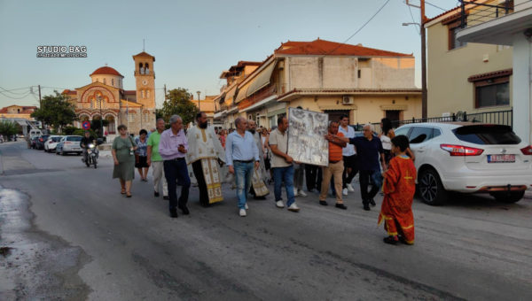 Αργολίδα:-Η-Μεταφορά-της-Εικόνας-της-Κοιμήσεως-της-Θεοτόκου-στο-Βυζαντινό-Ναό-της-Αγίας-Τριάδας-Μιδέας