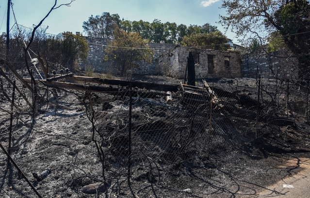 Εγκύκλιος-του-υπουργείο-Υγείας-για-τις-περιοχές-που-επλήγησαν-–-Τι-κάνουμε-κατά-την-επιστροφή-στις-πυρόπληκτες-περιοχές