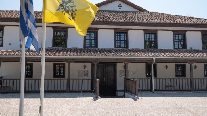 Κομοτηνή:-Στον-Μητροπολιτικό-Ναό-Κοιμήσεως-της-Θεοτόκου-συνυπάρχουν-η-πίστη-και-η-ιστορία