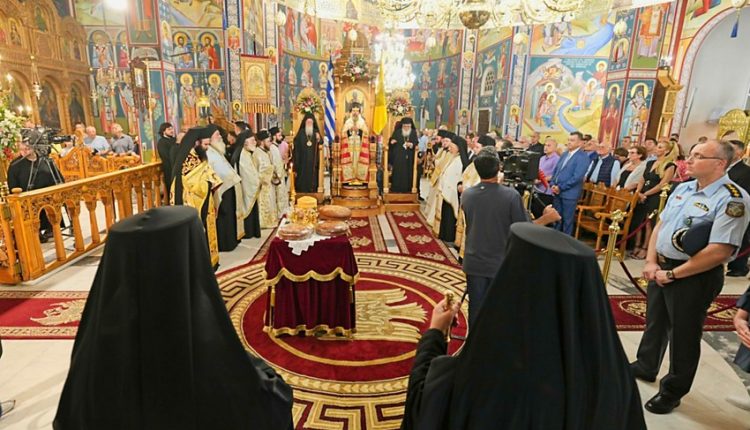 Πολυαρχιερατικός-Εσπερινός-Κοιμήσεως-της-Θεοτόκου-στην-Παναγία-Σουμελά-στο-Βέρμιο