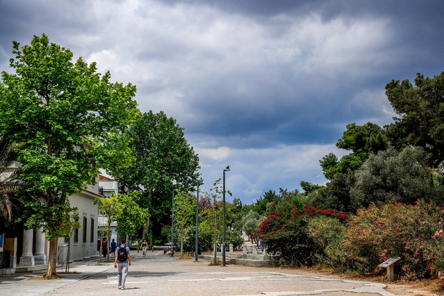 Καιρός:-Δροσερός-Δεκαπενταύγουστος-με-συννεφιά-αλλά-και-τοπικές-βροχές-στα-βόρεια,-την-Εύβοια-και-την-Κρήτη