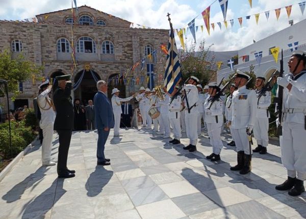 Παρουσία-του-Προέδρου-της-Δημοκρατίας-ο-εορτασμός-στην-Εκατονταπυλιανή-της-Πάρου
