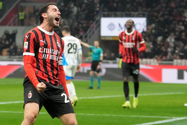 Στην-Αθήνα-απόψε-ο-Καλάμπρια-–-Υπέγραψε-τριετές-συμβόλαιο-6-εκατ.-ευρώ-ο-διεθνής-ιταλός-δεξιός-μπακ