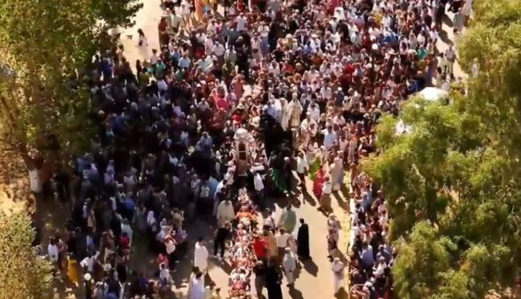 Μήνυμα-ειρήνης-από-τον-Άγιο-Γεράσιμο-στην-Κεφαλονιά-–-Χιλιάδες-προσκυνητές-στη-λιτανεία-στο-μοναστήρι-στα-Ομαλά-(ΒΙΝΤΕΟ)