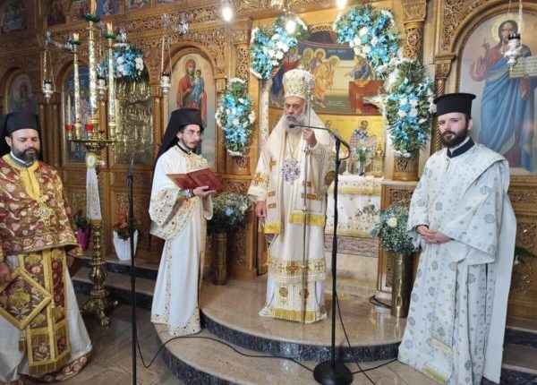 Με-κατάνυξη-η-εορτή-της-Κοιμήσεως-της-Θεοτόκου-στα-Φάρσαλα