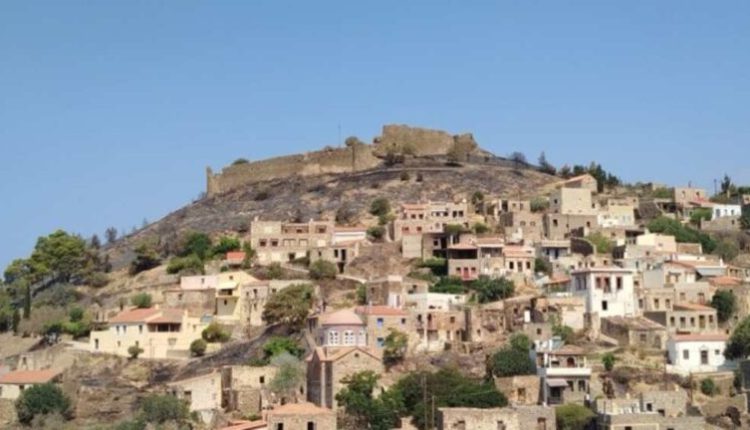 Χίος:-Φθορές-από-τη-φωτιά-στον-βυζαντινό-ναό-του-Αγίου-Γεωργίου-στην-Πραστειά-και-στο-Κάστρο-της-Βολισσού