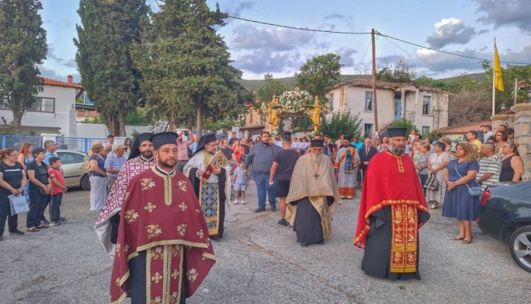 Μεθέορτος-Εσπερινός-και-Εγκώμια-της-Παναγίας-στην-ιστορική-Μαρώνεια