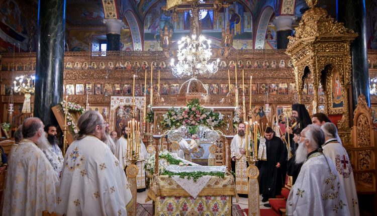 Η-πανήγυρη-του-Ιερού-Μητροπολιτικού-Ναού-της-Καστοριάς