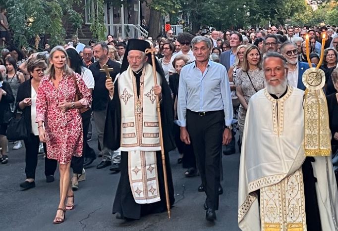 Η-λιτανεία-της-Παναγίας-στο-Μόντρεαλ-του-Καναδά