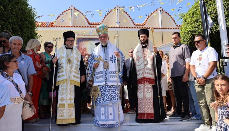 Μεγαλοπρεπής-λιτανεία-στην-Ιαλυσό