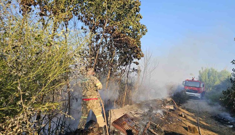 Πάτρα:-Σύσκεψη-στην-Περιφέρεια-Δυτ-Ελλάδας-–-Άξονα-πέντε-δράσεων-ανακοίνωσε-ο-υπουργός-Εσωτερικών-Θ.-Λιβάνιος-για-την-αποκατάσταση-των-πληγέντων-από-τις-πυρκαγιές