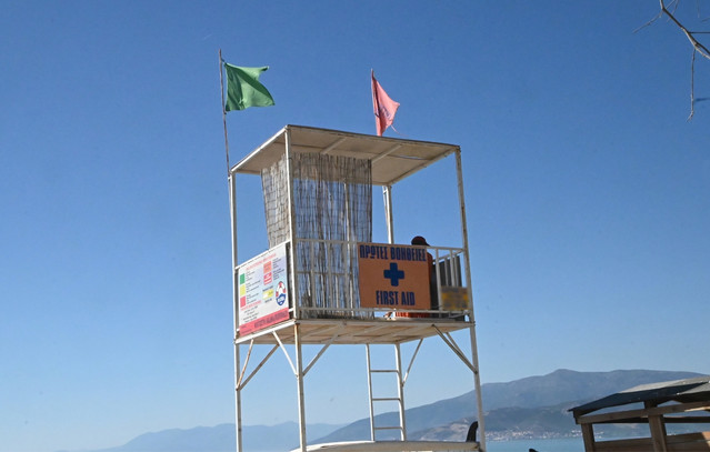 Λουόμενοι-επιτέθηκαν-λεκτικά-σε-ναυαγοσώστη-στην-Κρήτη