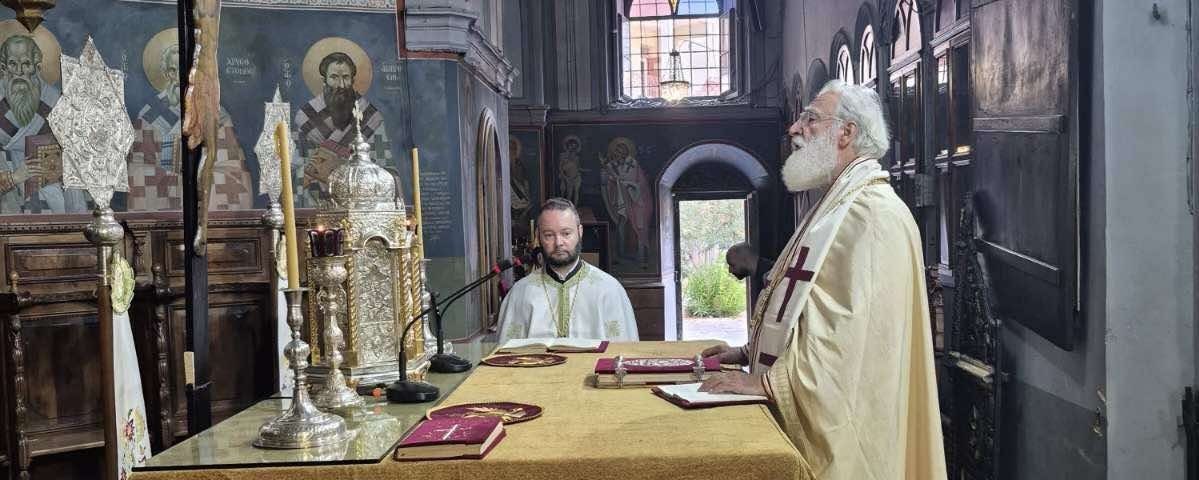 Θεία-Λειτουργία-στην-Παναγία-Αγιάσου-Μυτιλήνης-από-τον-Μητροπολίτη-Αρκαλοχωρίου