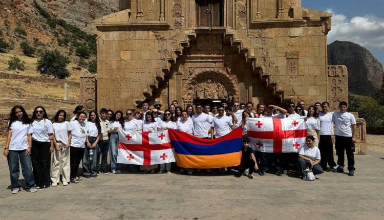 Το-Πατριαρχείο-Γεωργίας-καλλιεργεί-την-ειρήνη-στις-καρδιές-των-νέων