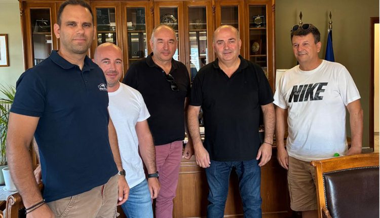 Συνάντηση-Σωματείου-Εκπαιδευτών-Αργολίδας-«ΑΡΓΕΑΣ»-με-τον-Αντιπεριφερειάρχη-ΠΕ-Αργολίδας-για-οδική-ασφάλεια-και-εξετάσεις-οδηγών-–-Περιφέρεια-Πελοποννήσου