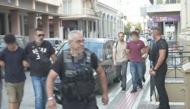 Πάτρα:-Προφυλακίζονται-οι-δύο-νεαροί-που-κατηγορούνται-για-εμπρησμό