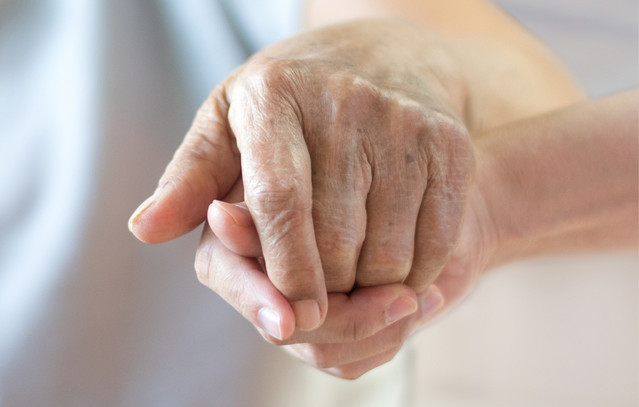 Τα-4-παράξενα-σημάδια-ότι-γερνάμε