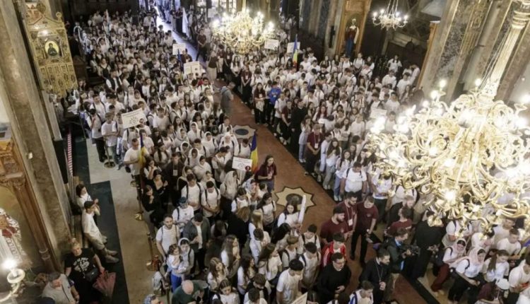Η-Συνάντηση-Ορθοδόξων-Νέων-της-Μολδαβίας-ξεκίνησε-στο-Ιάσιο:-Η-πίστη-σας-θα-σώσει-αυτό-το-έθνος