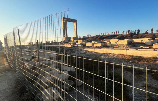 Ο-Δήμος-Νάξου-κέρδισε-τα-ασφαλιστικά-μέτρα:-Βγαίνει-το-συρματόπλεγμα-στον-αρχαιολογικό-χώρο-του-Ναού-του-Απόλλωνα-στα-Παλάτια