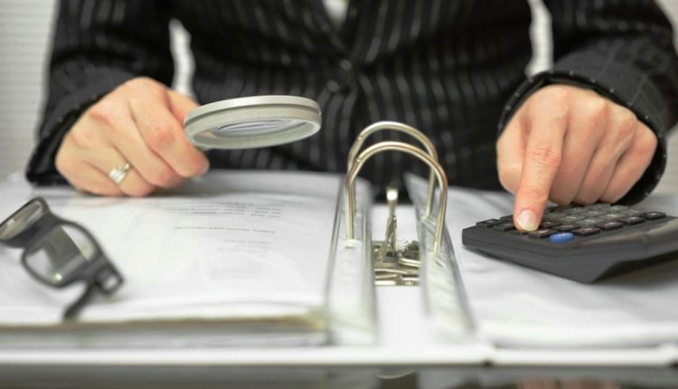 ΑΑΔΕ:-Πάνω-από-100-παραβάσεις-σε-μία-εβδομάδα-σε-επιχειρήσεις-δημοφιλών-τουριστικών-προορισμών