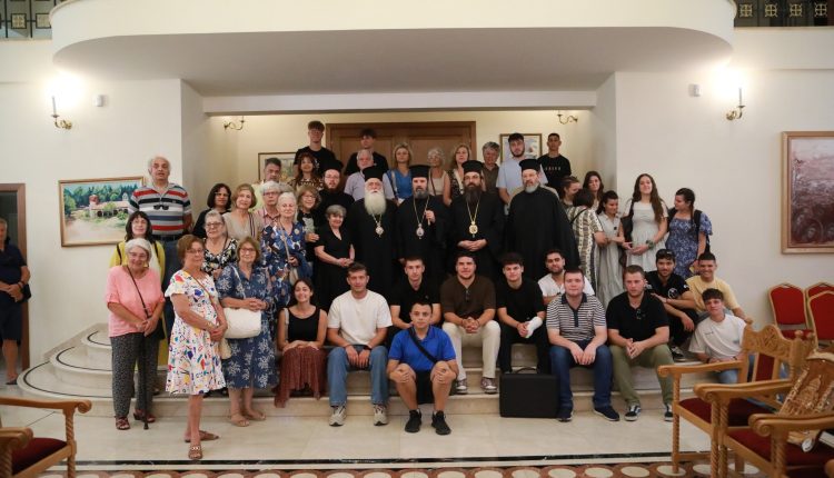 Συνάντηση-Αρχιεπισκόπου-Αλβανίας-με-τον-Μητροπολίτη-Δημητριάδος-στα-Τίρανα