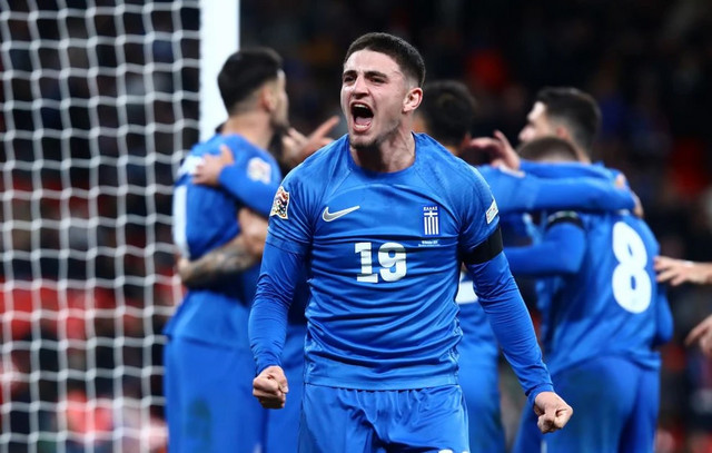 Με-το-ιδιωτικό-αεροπλάνο-του-Σαββίδη-έρχεται-ο-Ζαφείρης-–-Πώς-έγραψε-ιστορία-στην-Ελλάδα-ο-ΠΑΟΚ