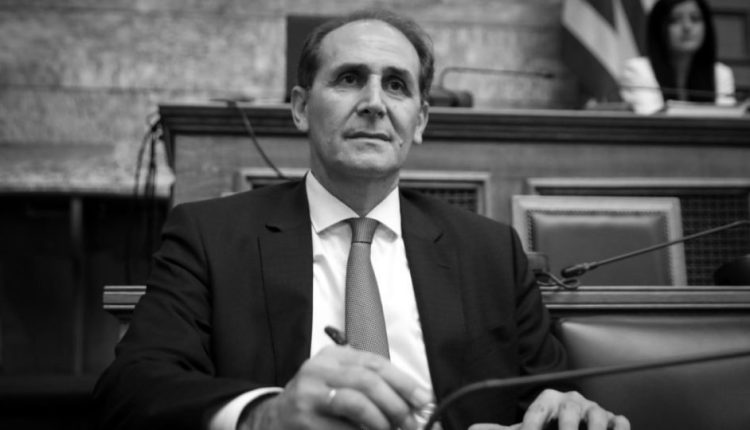 Πέθανε-ο-γγ-της-ΚΟ-της-ΝΔ-Απόστολος-Βεσυρόπουλος