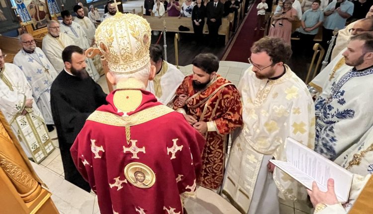 Συνεδριάσεις-καθηγητών-Θεολογικής-Ακαδημίας-και-βραδινή-Θεία-Λειτουργία-με-χειροτονία-ιερέως-στο-Τορόντο-Καναδά