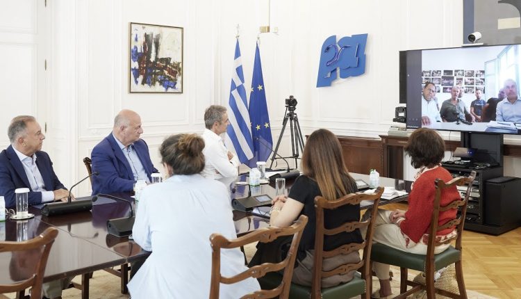 Τηλεδιάσκεψη-του-Κ.-Μητσοτάκη-με-τον-Δήμαρχο-Αμοργού-για-την-πρωτοβουλία-«Αμοργόραμα»