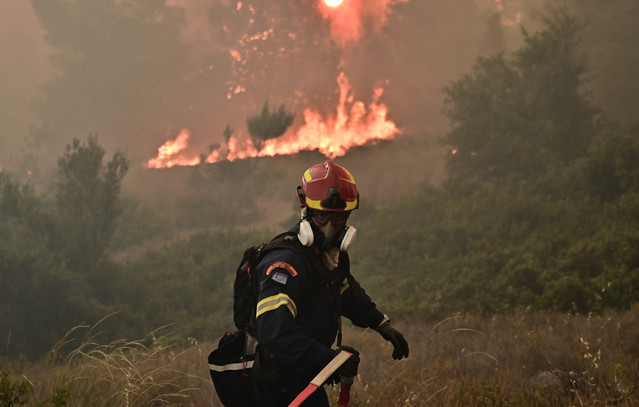 Φωτιά-στην-περιοχή-Κακοπλεύρι-Γρεβενών