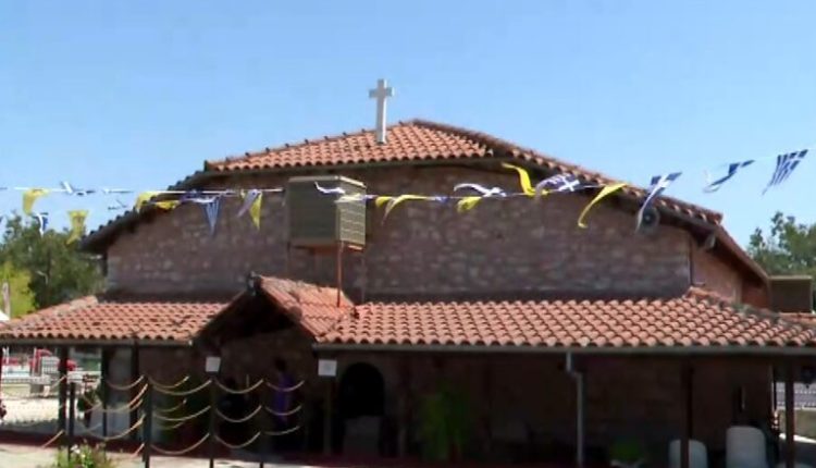 Πανηγυρίζει-ο-Ιερός-Ναός-Παναγίας-Δεμερλιώτισσας-στον-Σταυρό-Φαρσάλων