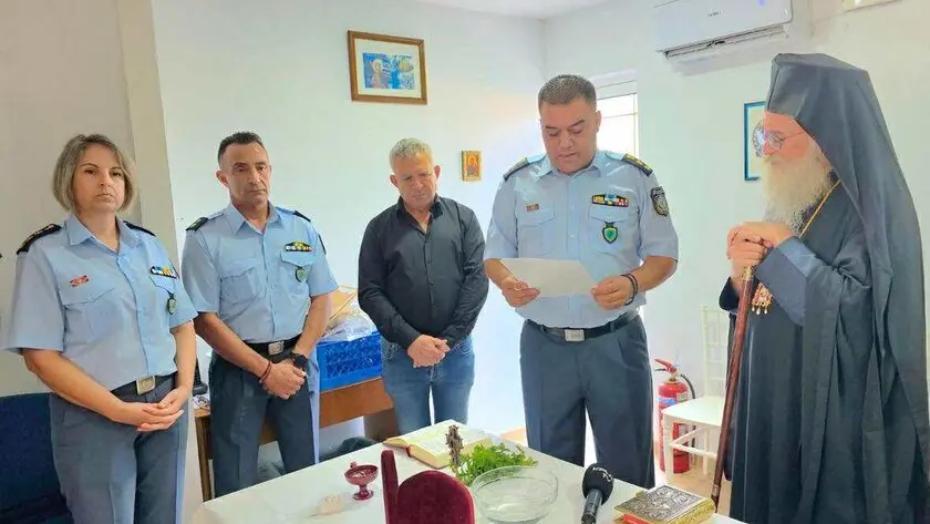 Ο-Γορτύνης-Μακάριος-τέλεσε-Αγιασμό-στο-ανακαινισμένο-κτήριο-του-Αστυνομικού-Τμήματος-Φαιστού