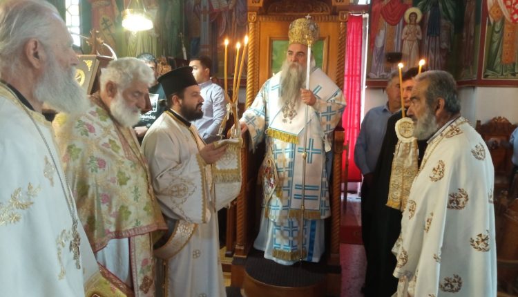 Ο-Επίσκοπος-Αλμωπίας-στον-εορτάζοντα-Ιερό-Ναό-Αγίου-Γεωργίου-στη-Φούστανη