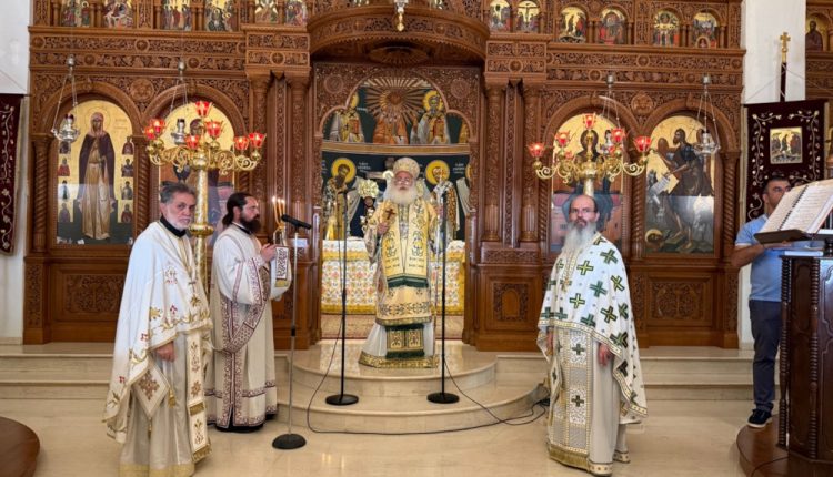 Αρχιερατική-Θεία-Λειτουργία-στον-Ιερό-Καθεδρικό-Ναό-Αγίας-Φωτεινής-Ιεράπετρας